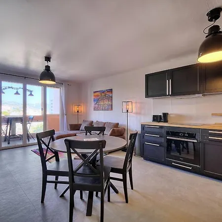 Immogroom - Renovated - Loggia - Clear View - Parking Common - Ac - Wifi Appartamento